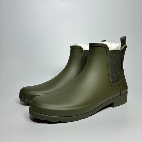 Hunter Original Refined Waterproof Chelsea Rain Boots in Ismarken Olive - Picture 2 of 11